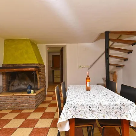 Fuer 4 Personen Ca 73 Qm In Valbandon, Istrien Istrische Riviera Lejlighed Valbandon